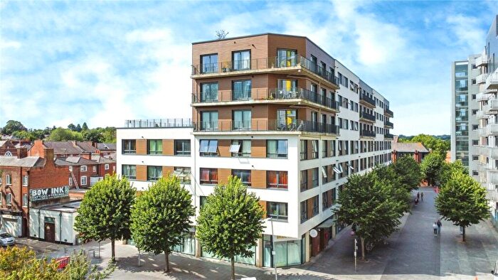 2 Bedroom Apartment For Sale In Chatham Place, Reading, Berkshire, RG1
