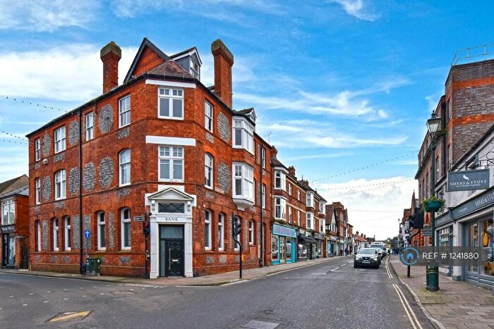 2 Bedroom Flat To Rent In Friday Street, Henley-On-Thames, RG9
