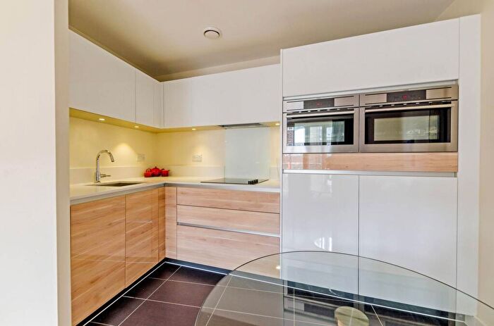1 Bedroom Flat To Rent In Devizes Street, Shoreditch, London, N1