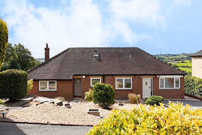3 Bedroom Detached House For Sale In Whitley Road, Dewsbury, WF12