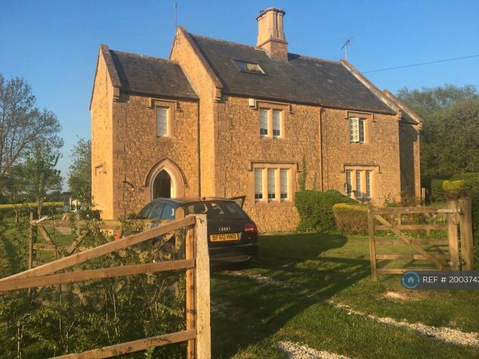 3 Bedroom Semi-Detached House To Rent In Wythgreen House, Coleshill, Swindon, SN6