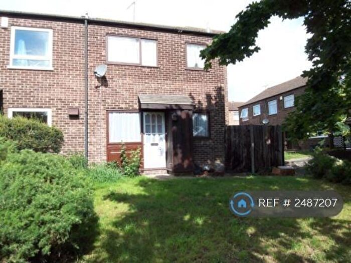 1 Bedroom Terraced House To Rent In Apsledene, Gravesend, DA12