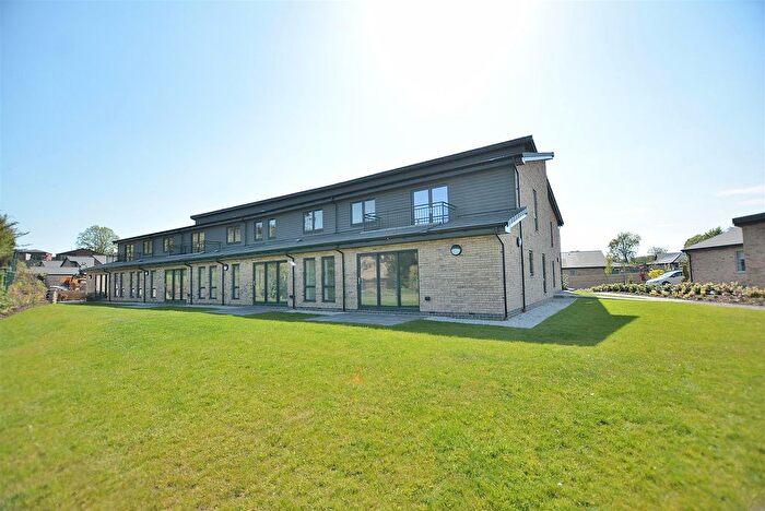 2 Bedroom Flat For Sale In Sandringham Manor, Apartment, The Grange, Mansfield, NG18
