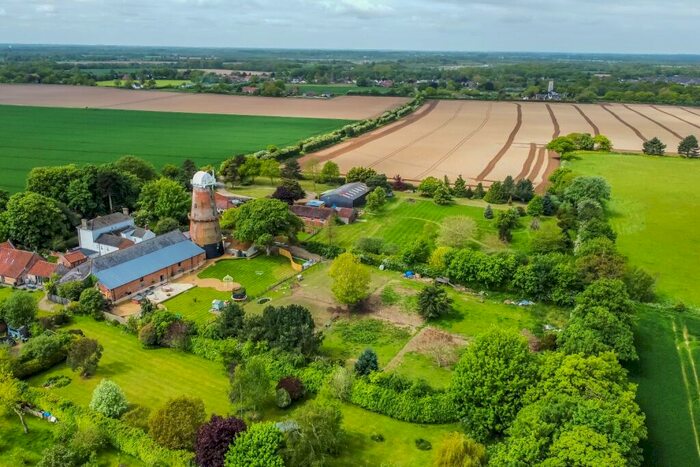 6 Bedroom Barn Conversion For Sale In Mill Road, Sutton, Norwich, Norfolk, NR12