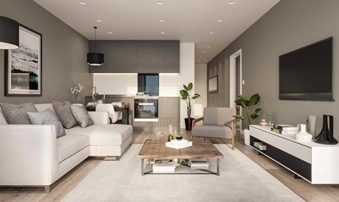 1 Bedroom Apartment To Rent In King Square, M4