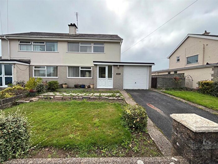 3 Bedroom Semi-Detached House For Sale In Glan Cymerau, Pwllheli, Gwynedd, LL53