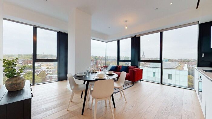 Studio To Rent In Highgate Hill, London, N19