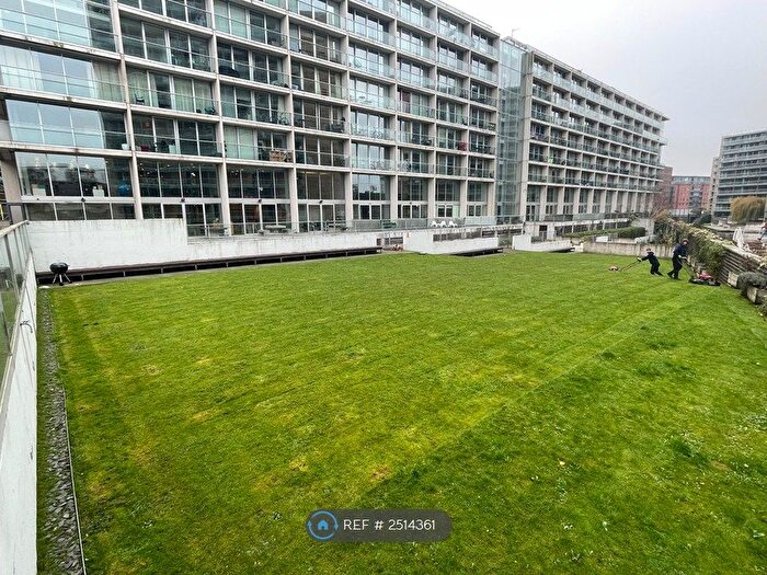 1 Bedroom Flat To Rent In Timber Wharf, Castlefield, Manchester, M15