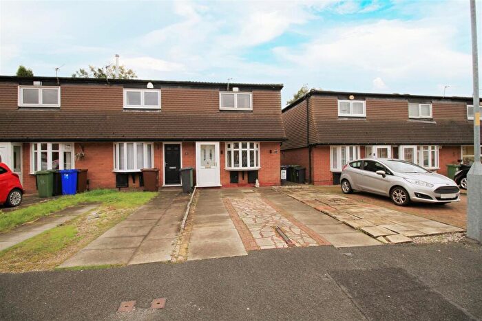 2 Bedroom Semi-Detached House To Rent In Maple Avenue, Denton, Manchester, M34
