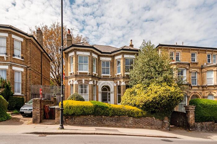 1 Bedroom Flat To Rent In Gipsy Hill, London, SE19