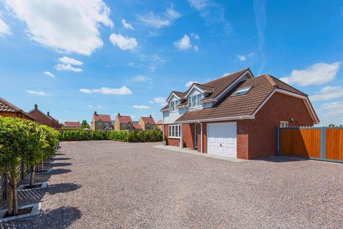 4 Bedroom Detached House For Sale In Stonebridge Road, Steventon, OX13