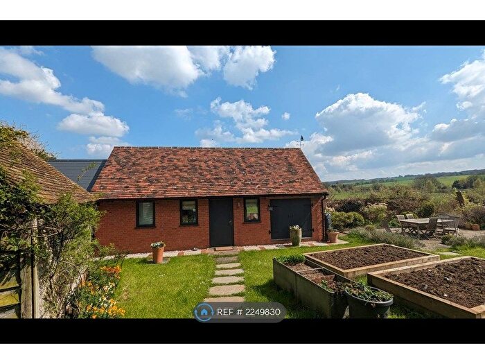 1 Bedroom Bungalow To Rent In The Street, West Clandon, Guildford, GU4