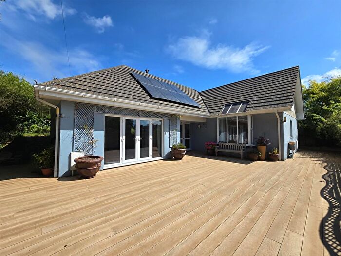 4 Bedroom Detached Bungalow To Rent In Tregolls Road, Truro, TR1