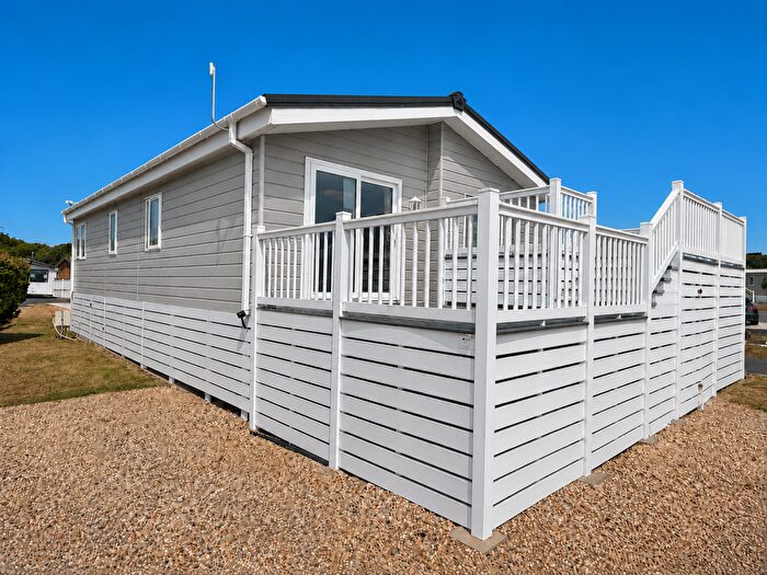 2 Bedroom Lodge For Sale In Sea View Lodge, Solent Breezes Holiday Park, Warsash, Southampton, Hampshire, SO31