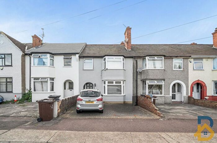 3 Bedroom Terraced House For Sale In Crosby Road, Dagenham, RM10