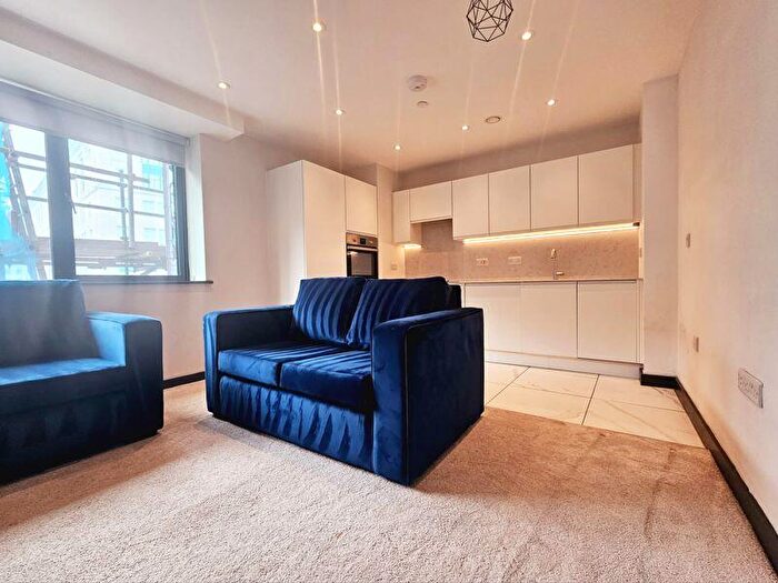 2 Bedroom Flat To Rent In Drury Lane, Liverpool, L2