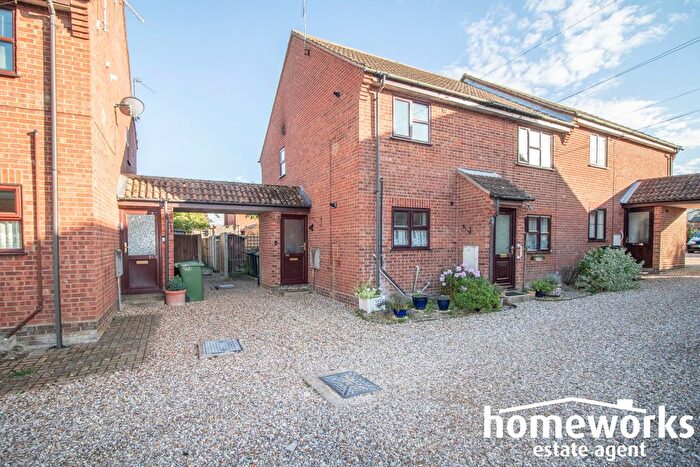 2 Bedroom Flat For Sale In Warren Place, Dereham, NR19