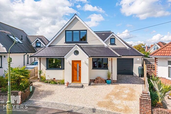 4 Bedroom Detached House For Sale In Glendale Road, Hengistbury Head, BH6