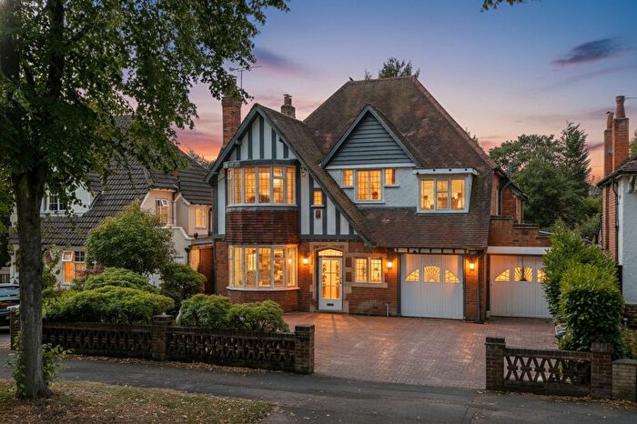 5 Bedroom Detached House For Sale In Billesley Lane, Moseley, B13