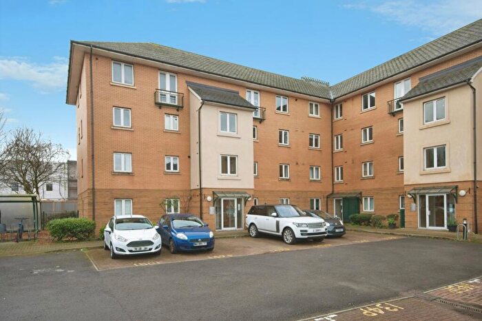 2 Bedroom Flat For Sale In Forio House, Ffordd Garthorne, Cardiff, CF10