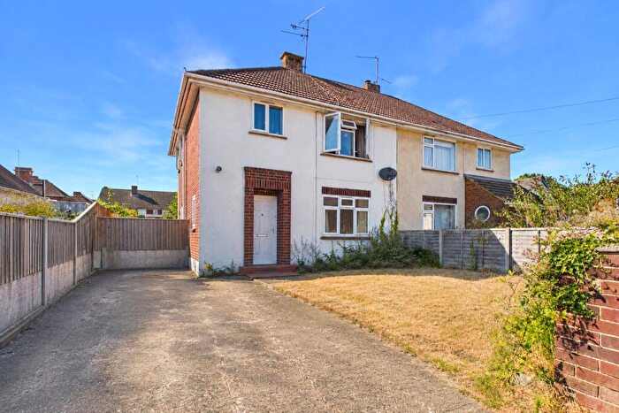 3 Bedroom Semi-Detached House For Sale In Bourne Road, Pangbourne, Reading, Berkshire, RG8