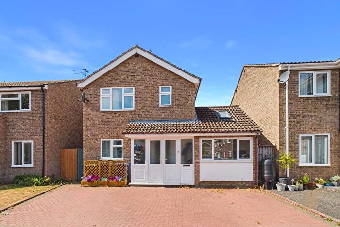3 Bedroom Detached House For Sale In Woodside Close, Bury St. Edmunds, IP33