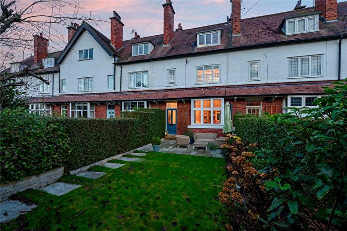 4 Bedroom Terraced House For Sale In Brooklands, East Keswick, LS17