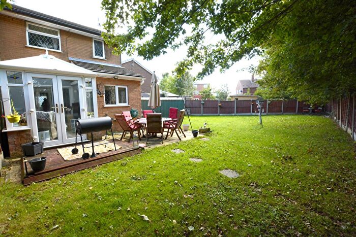 3 Bedroom End Terrace House For Sale In Planet Way, Audenshaw, M34
