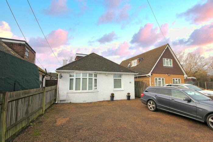 3 Bedroom Property To Rent In Masons Bridge Road, Redhill, RH1