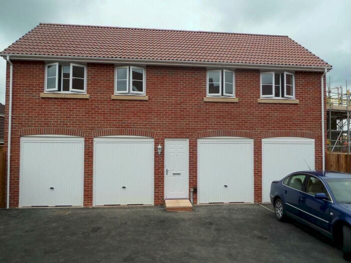 2 Bedroom Coach House To Rent In Dingley Lane, Yate, Bristol, BS37