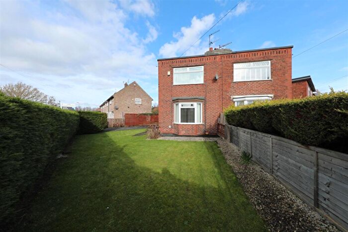 2 Bedroom Semi-Detached House For Sale In Fernhill Road, Hull, HU5