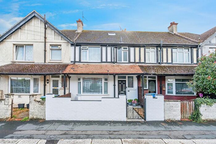 4 Bedroom Terraced House For Sale In Linden Road, Bognor Regis, PO21