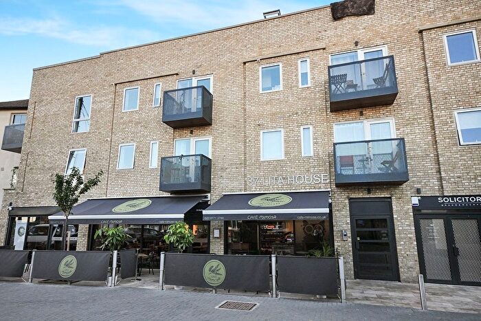 2 Bedroom Flat To Rent In Station Road, London, SE25