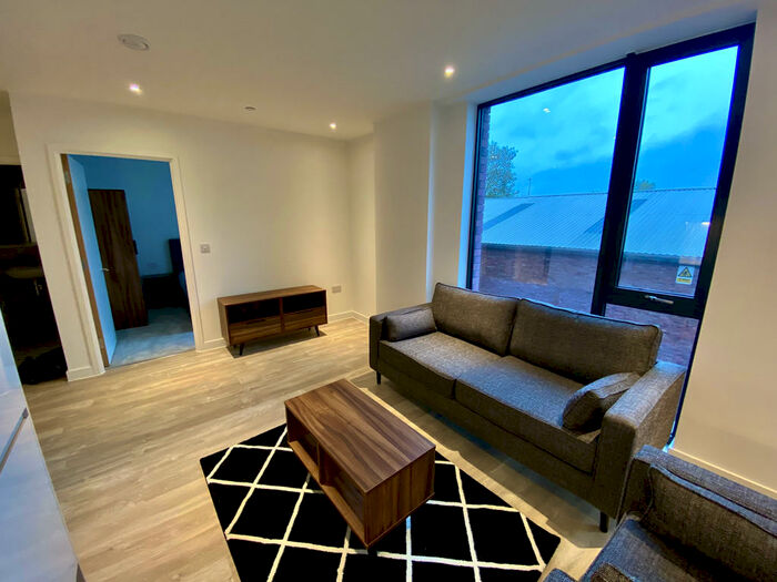 2 Bedroom Apartment To Rent In Queen Street, M3