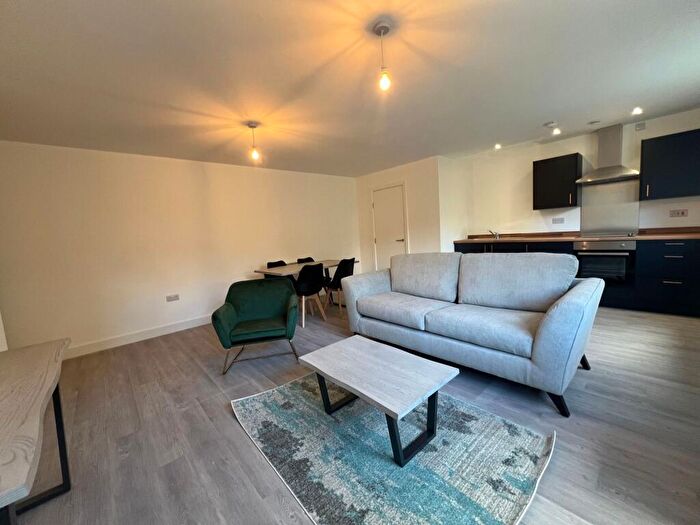 2 Bedroom Apartment To Rent In , BD9