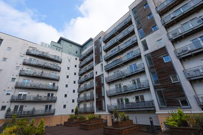 2 Bedroom Flat To Rent In Flat / Port Dundas Road Glasgow, G4