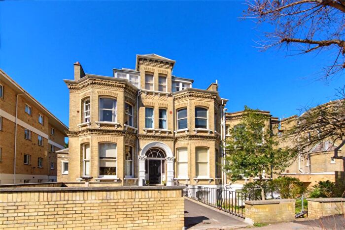 1 Bedroom Flat For Sale In Eaton Gardens Mansions, Eaton Gardens, Hove, BN3