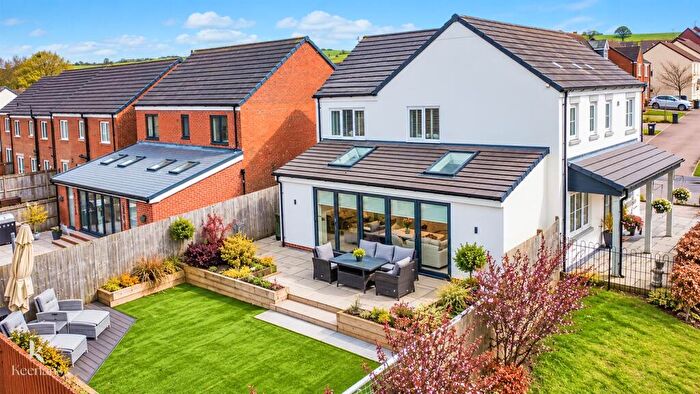 4 Bedroom Detached House For Sale In Brookview Close, Blackburn, BB1