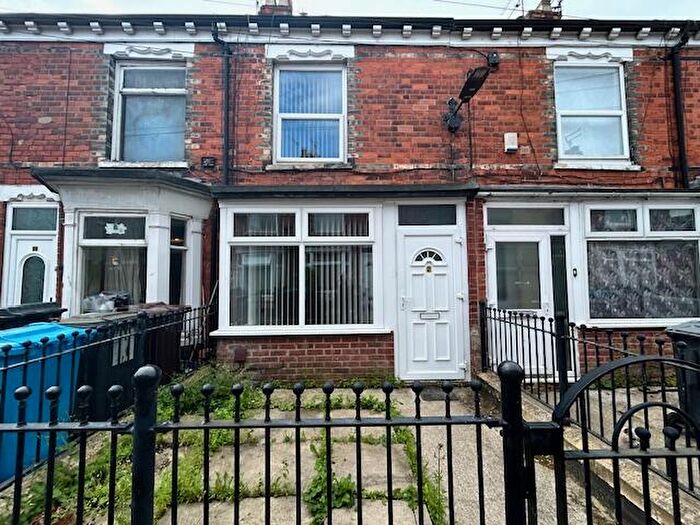 2 Bedroom Terraced House To Rent In Elm Grove, De La Pole Avenue, Hull, HU3
