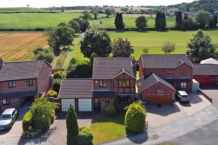 4 Bedroom Detached House For Sale In St. Peters Close, Stonnall, Walsall, WS9