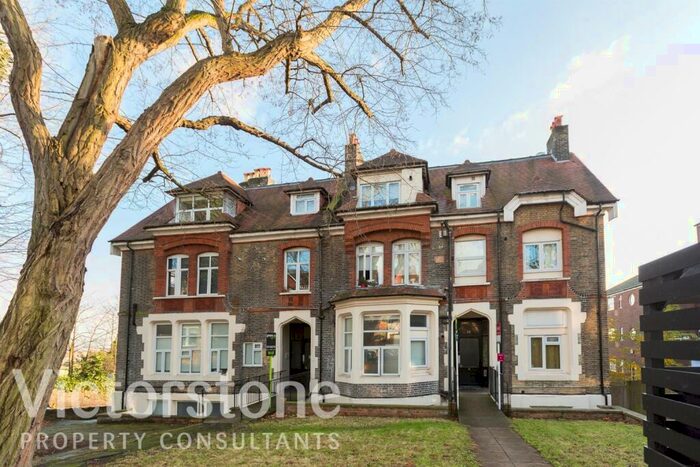Apartment To Rent In Mount View Road, Crouch Hill, London, N4