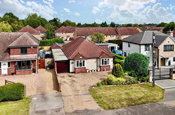 3 Bedroom Bungalow For Sale In Duloe Road, St. Neots, PE19