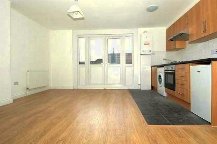 Studio To Rent In Mount View Road, Finsbury Park, N4