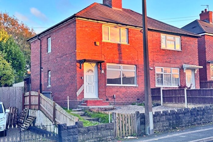 3 Bedroom End Of Terrace House To Rent In Wyntor Lane, West Bromwich, B71