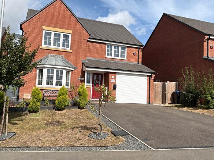4 Bedroom Detached House For Sale In Willis Close, Long Buckby, Northamptonshire, NN6