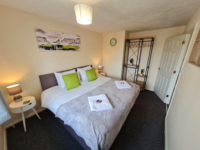 3 Bedroom Terraced House To Rent In Rodyard Way, Coventry, West Midlands, CV1