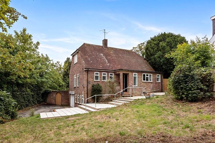 3 Bedroom Detached House To Rent In Tongdean Lane, Withdean, BN1