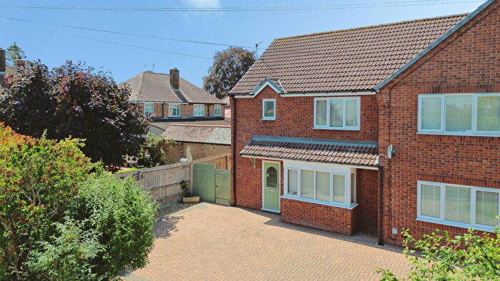 3 Bedroom Semi-Detached House For Sale In Rookery Avenue, Sleaford, NG34