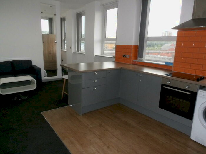 Apartment To Rent In Newspaper House, BB1