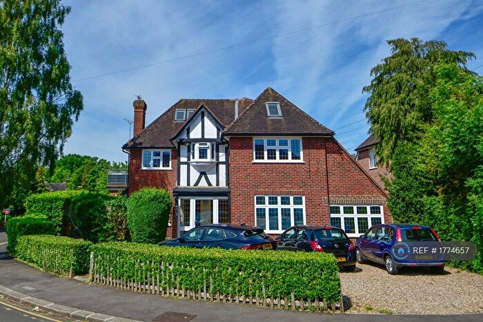 2 Bedroom Flat To Rent In West End Avenue, Pinner, HA5